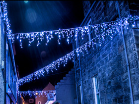 white icicle lights