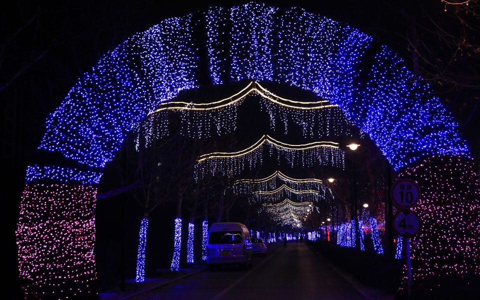 large Christmas decorations